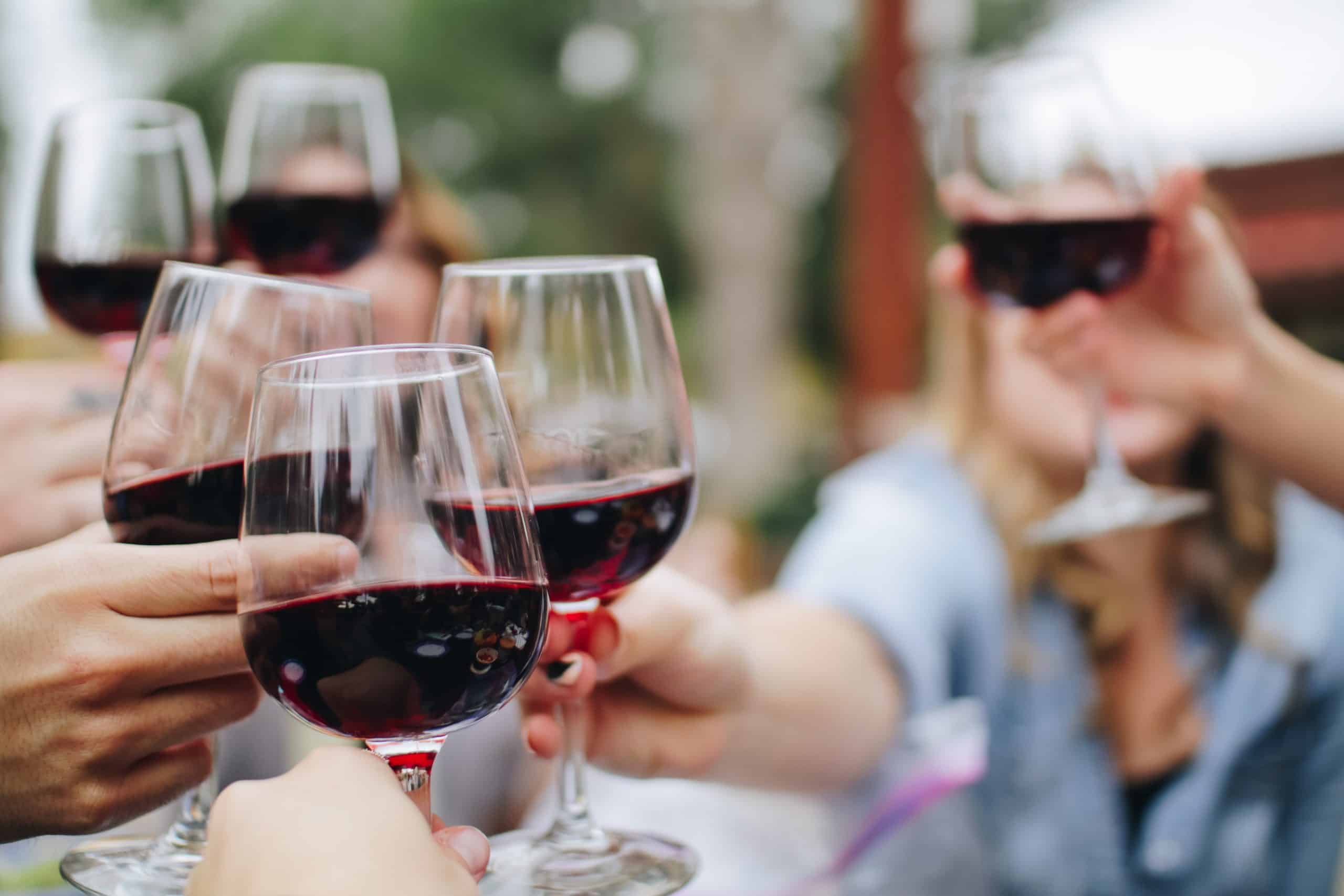 Vinentusiast? Tilføj et vinkøleskab til dit køkken